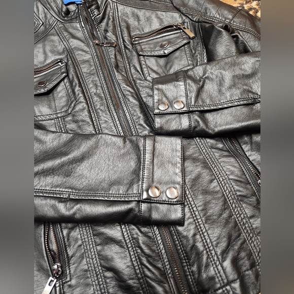 Jacket - Picture 6 of 9